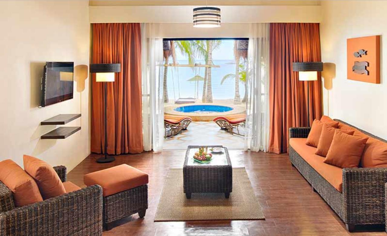 Oceanica Resort Panglao, Bohol Ngoại thất bức ảnh A suite at the resort