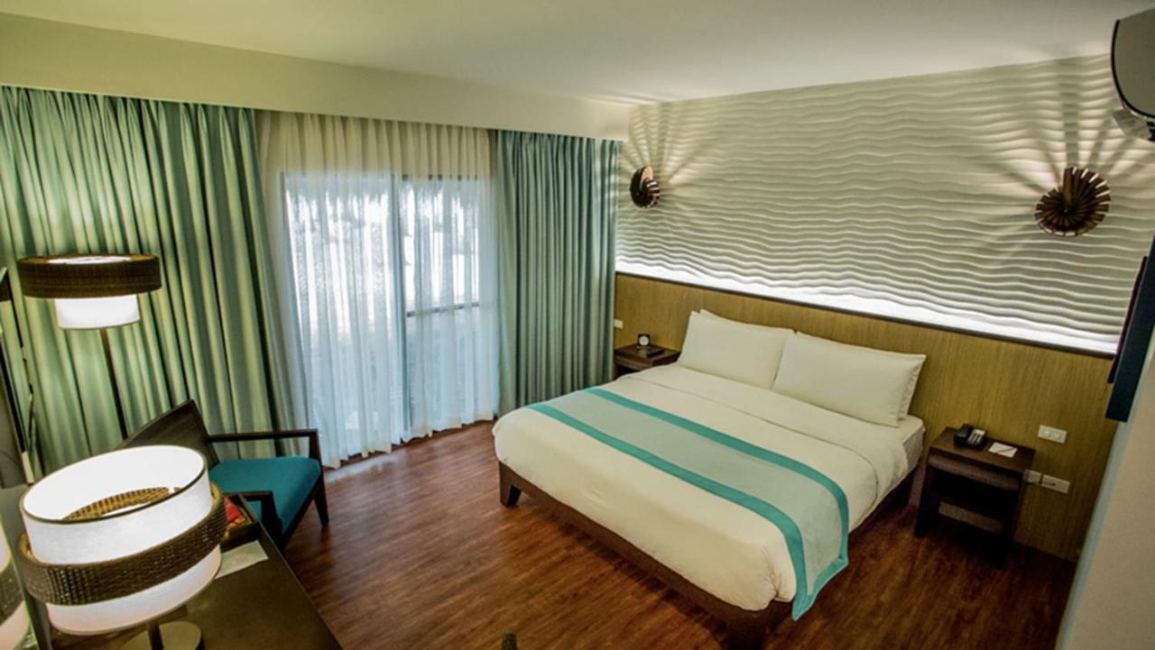 Oceanica Resort Panglao, Bohol Ngoại thất bức ảnh Deluxe Room
